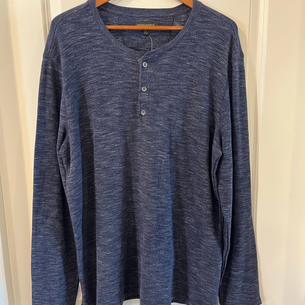 Men’s Banana Republic Blue L/S Henley Shirt
